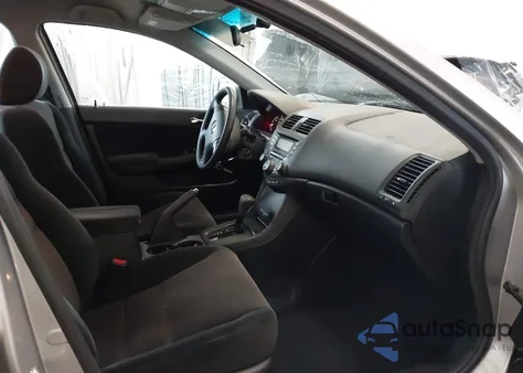 2003 Honda Accord 2.4 Lx z USA, uszkodzony, nr VIN 1HGCM56353A067404